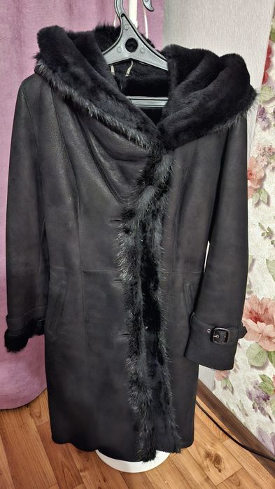 Продам женскую дубленку