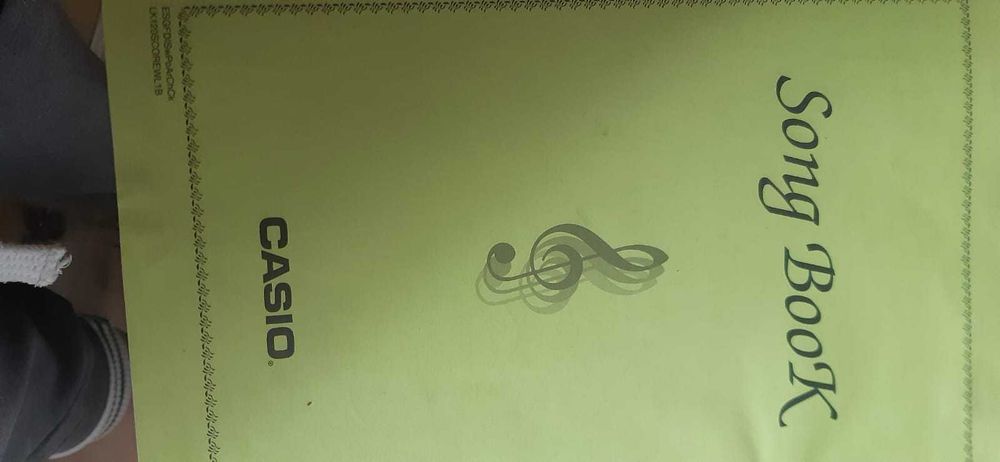 электрическое пианино (синтезатор) CASIO