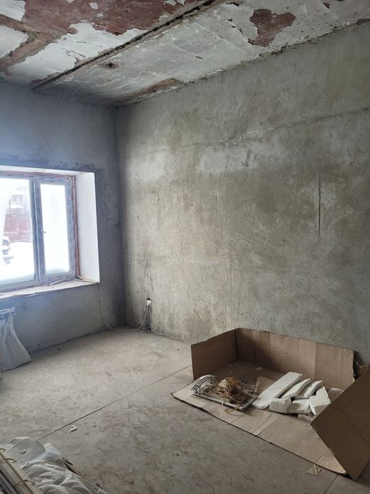 Продам коттедж в черновой отделке с стройматериалом