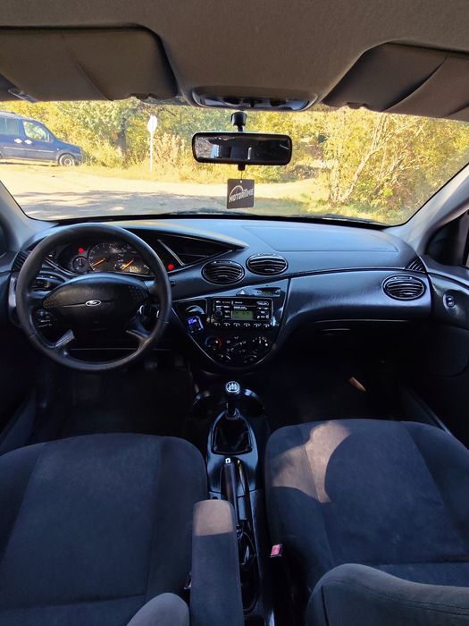 Vând Ford focus an 2003