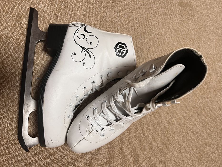 Коньки женские