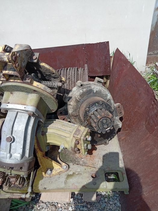 Запчасти на автокран КС 2573