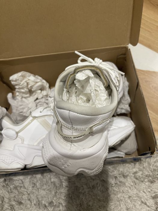 Кроссовки Adidas Ozweego