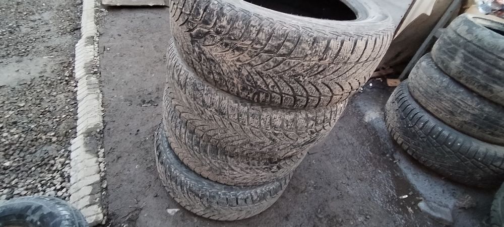 Продам шины на 17