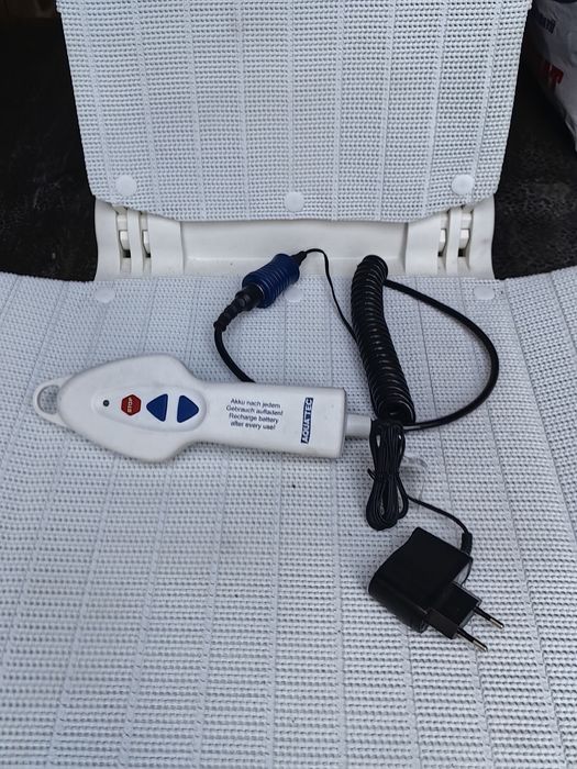 Стол за баня за трудно подвижни хора