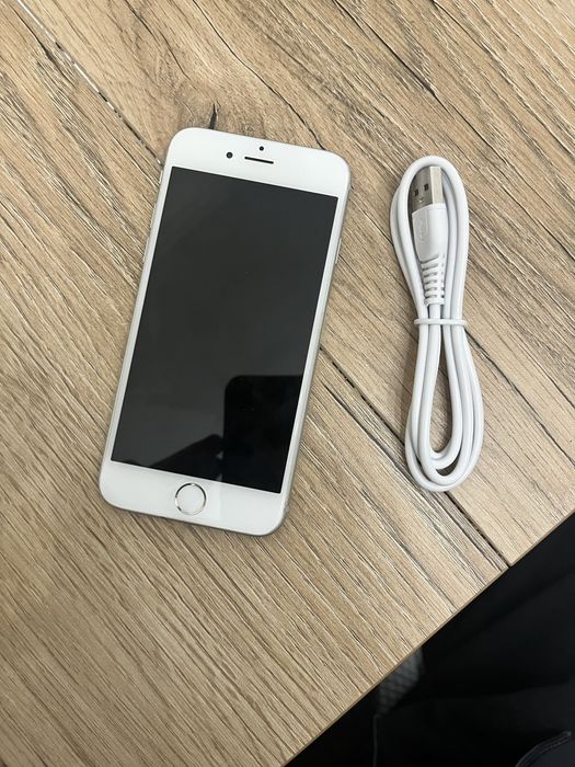 Айфон 6  64gb в хорошем состояни