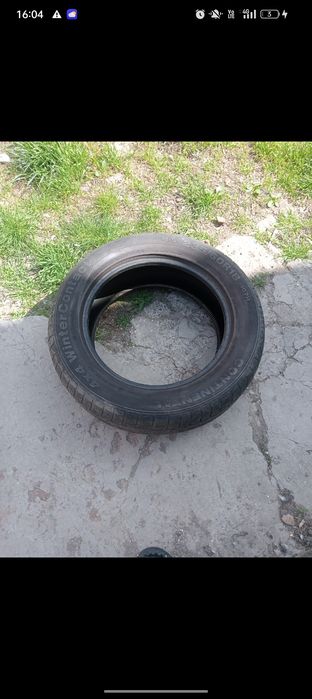 doua anvelope de vanzare 100 de lei buc.