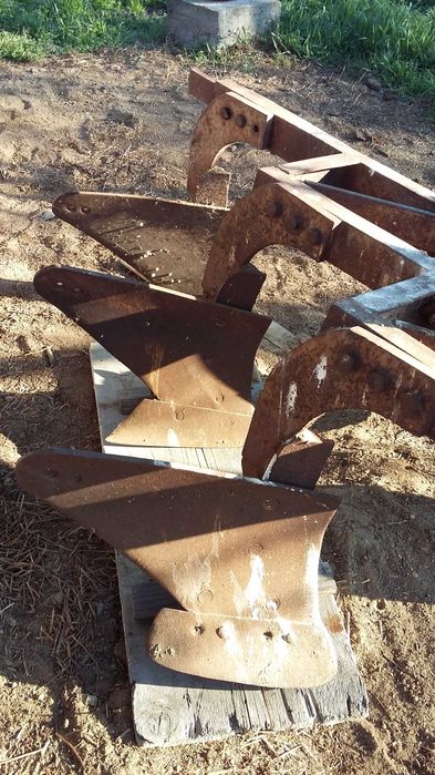 Vand plug trei  trupite