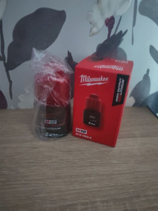 Acumulatori milwaukee M12 3ah