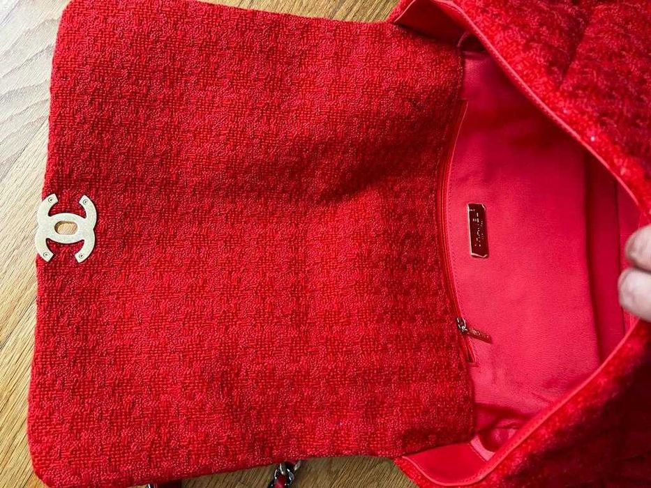 geanta Chanel 19 maxi