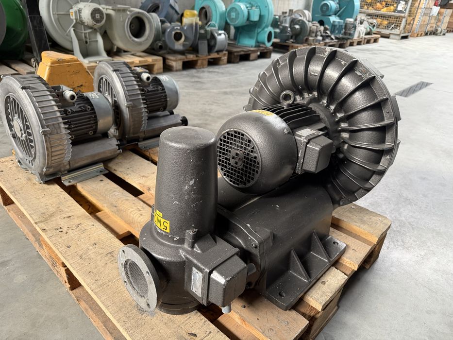 Вакуум помпа тип въздуходувка 6.5m3/min 200mbar 2.9 kW