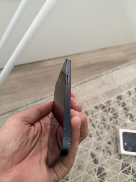 Продам айфон 13 128gb