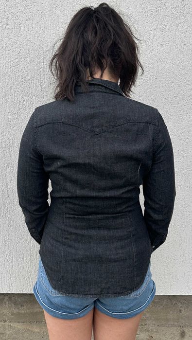 Cămașă blugi Levi’s Tailored Fit damă mărimea M gri închis denim western