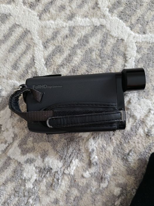 Видеокамера lg cinema 3d (ic330)