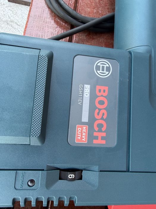 Bosch demolator pe curent