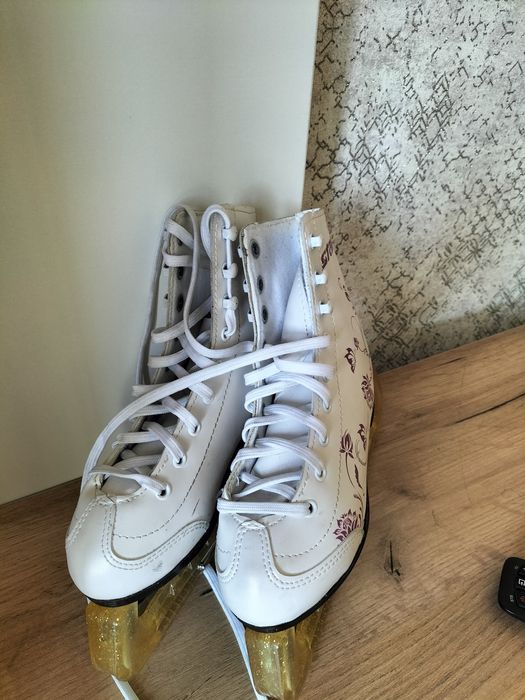 Коньки совершенно новые