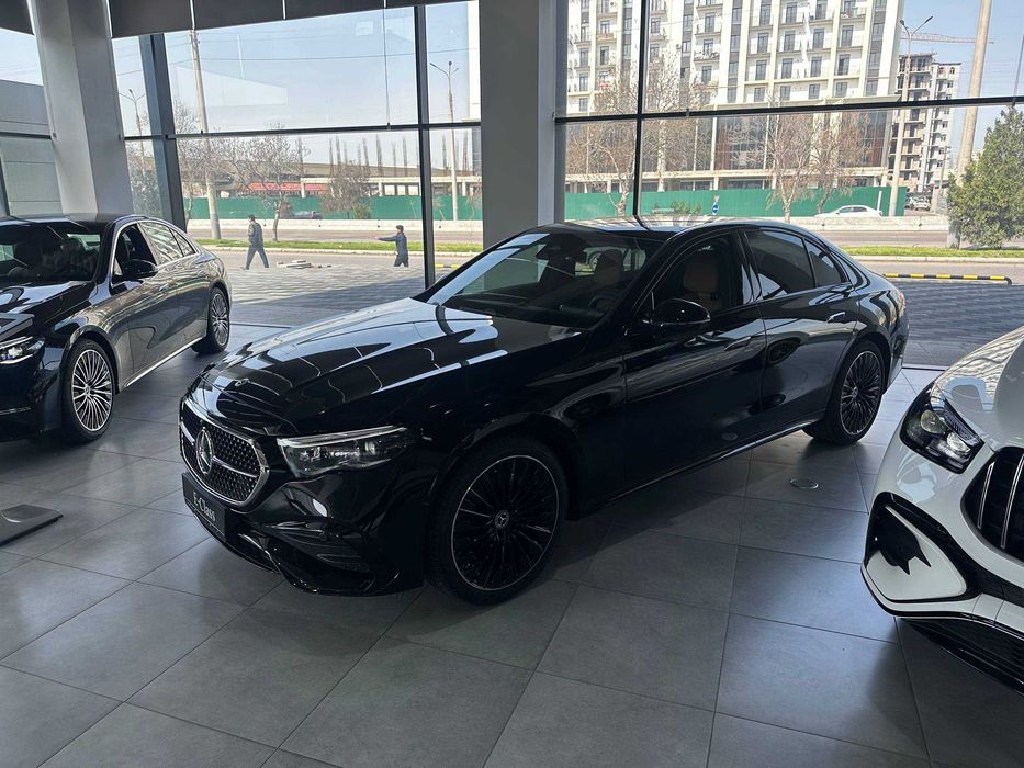 Mercedes-Benz E300 Sedan  Выдача за 1 день!!
