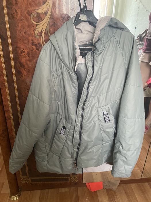 продам куртку в хорошем состоянии