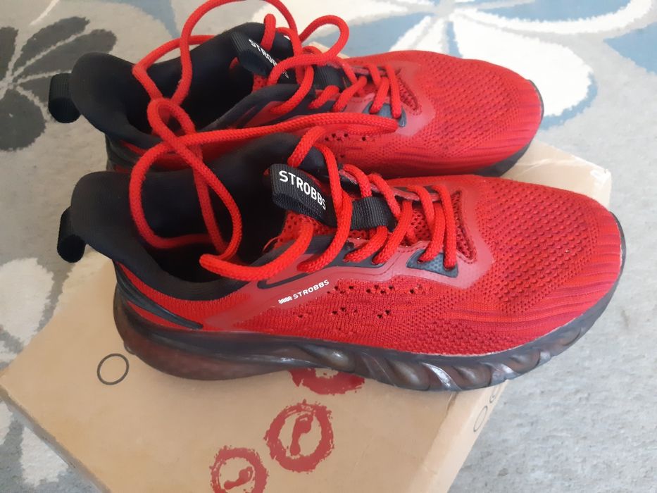 Продам кроссовки