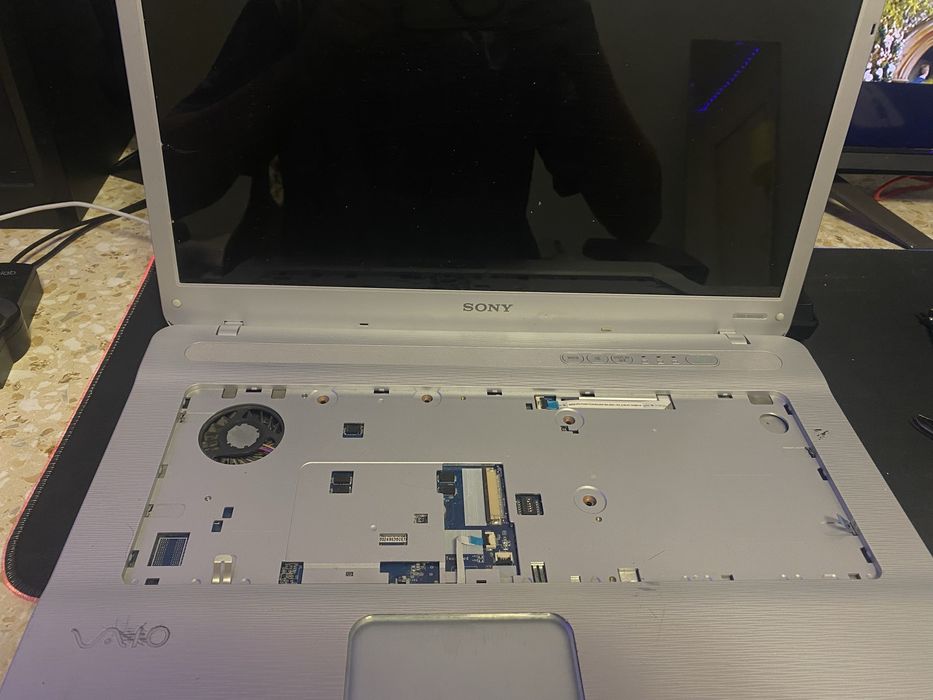 Продам ноутбук рабочий