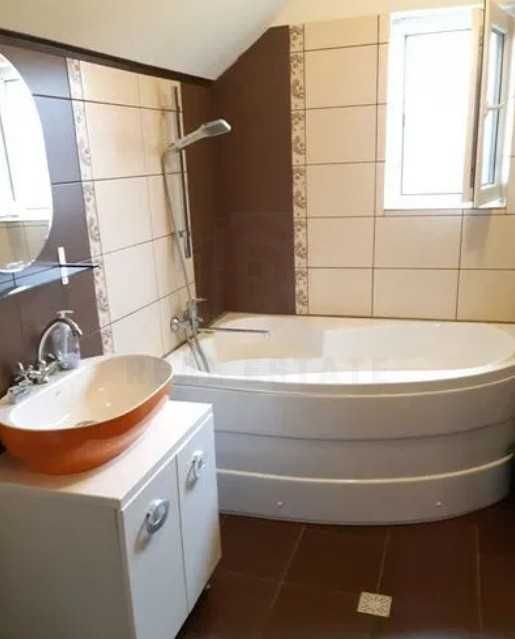 Дава се под наем Двустаен апартамент в Пловдив, Младежки Хълм - 65 кв.м за 229.5 € - Снимка #1