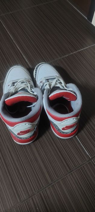 Adidasi Jordan Retro 3 marimea 35