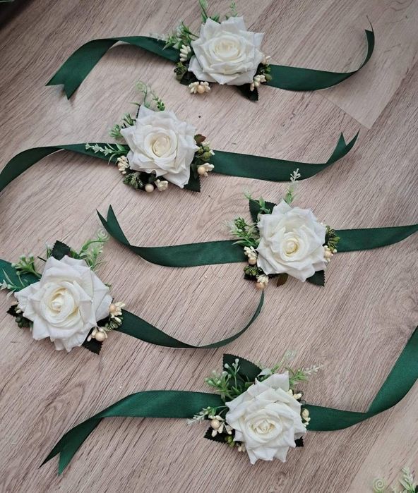 Cocarde și brățări nunta