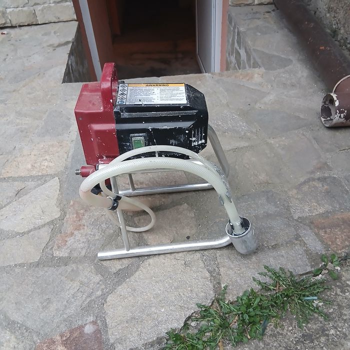 Машина за боядисване  на стени и тавани