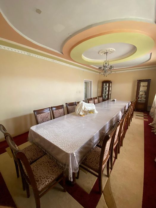 Стол стулья вместе