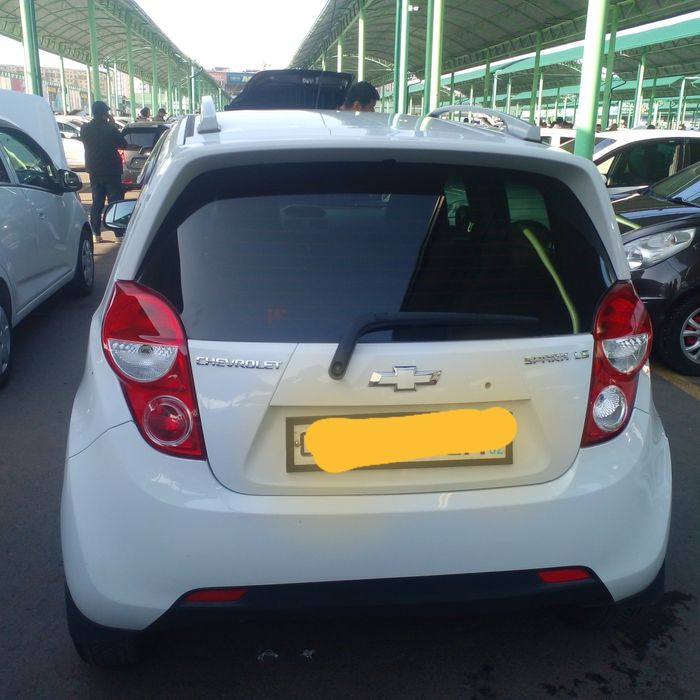 Spark oq 2010 aftomat 1 mator sastayena zo'r.birinchi qo'l kami bor