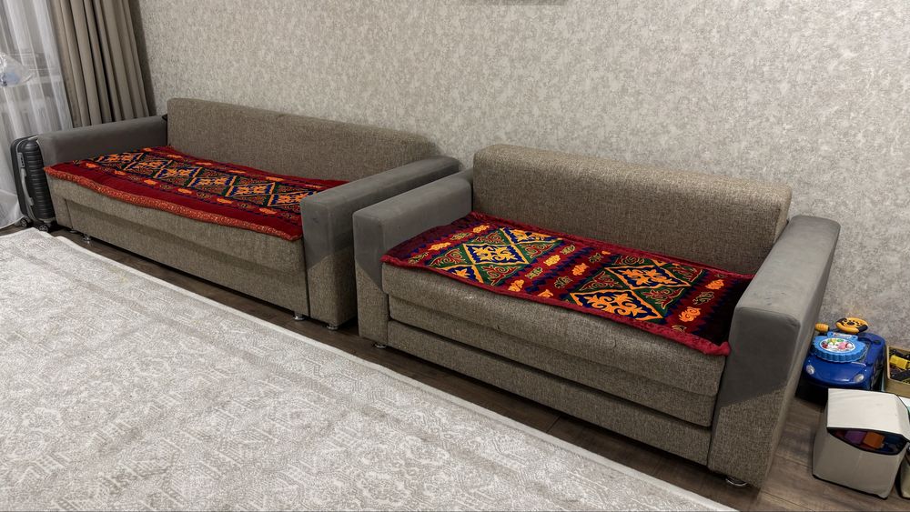 Мягкая мебель, диван