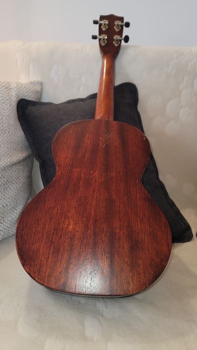 Ulukele Tenor Gretsch G9120