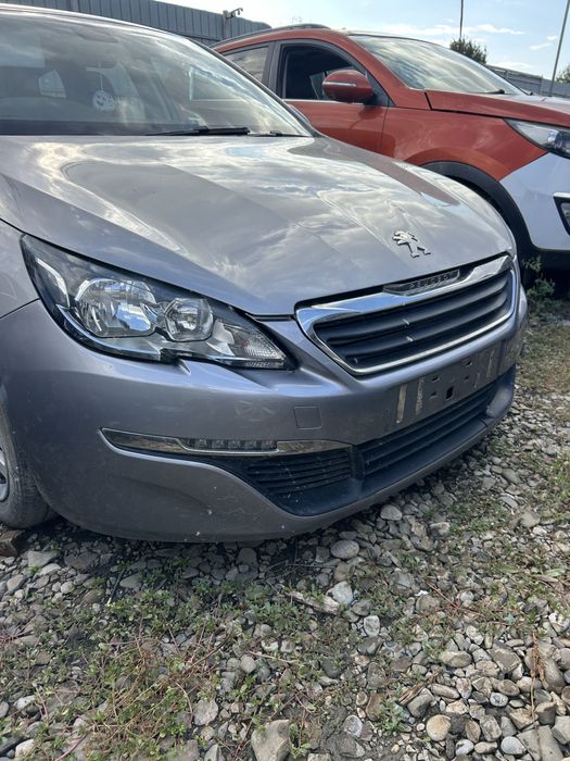 Bară față completa Peugeot 308 din anul  2015