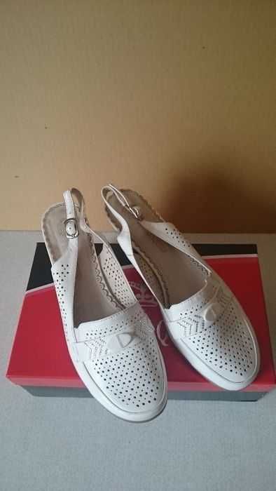 Босоножки женские новые