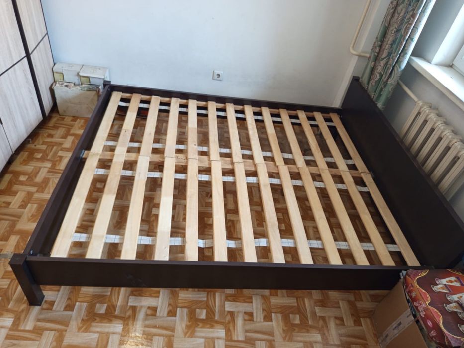 Кровать двуспальная