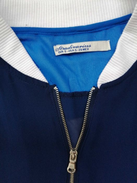 Jacheta Stradivarius dama masura S sport blue cu alb transparenta