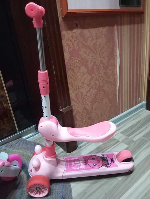 Продаеться детский самокат