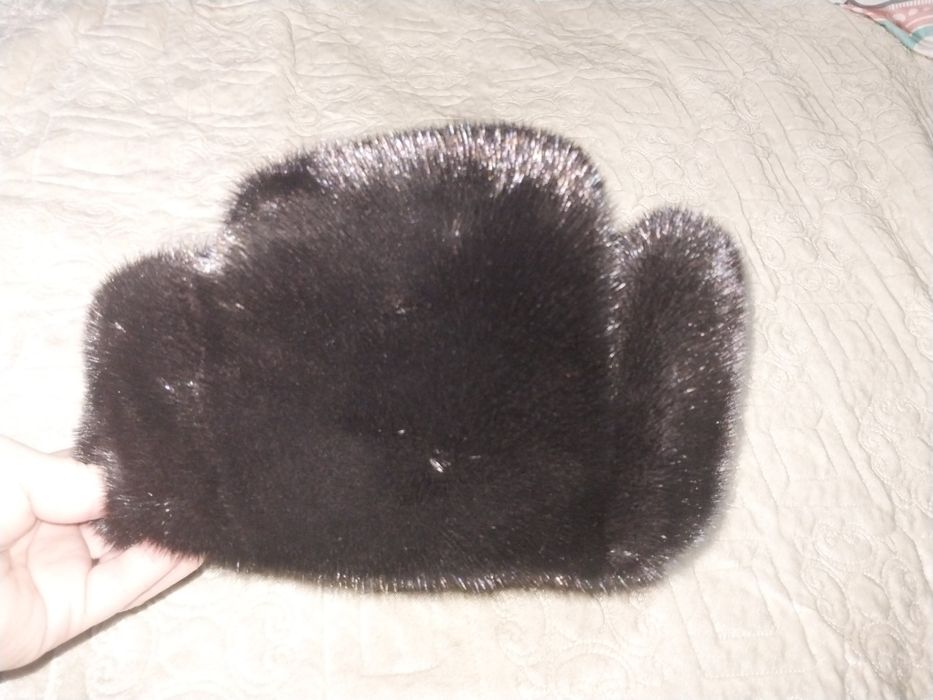 Продам шапку ушанку норковая.