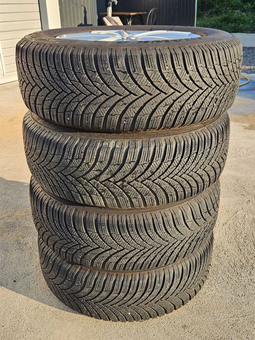 Зимни гуми FIRESTONE WINTERHAWK 4 215/65/16 dot4423