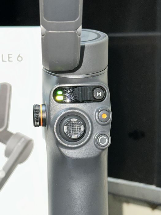 Stabilizator Dji Osmo Mobile 6
