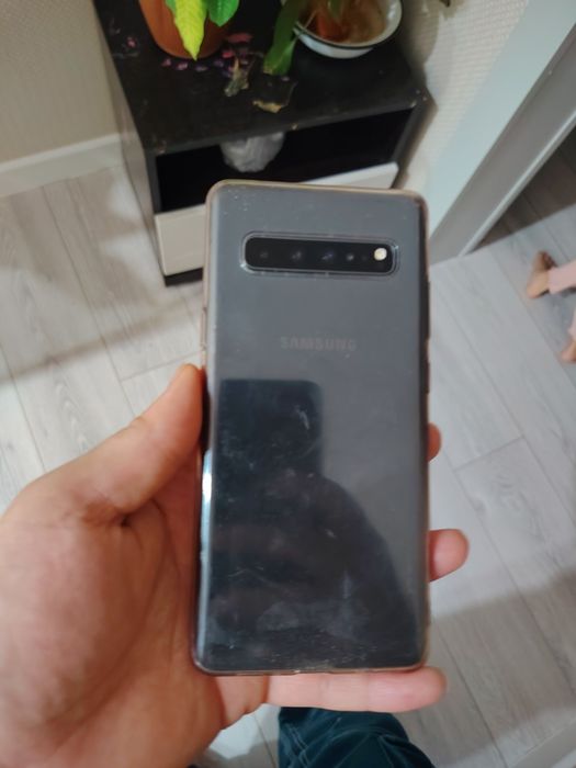 Продам Samsung s 10 5G