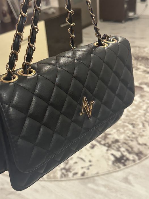 Vand geanta stare foarte buna