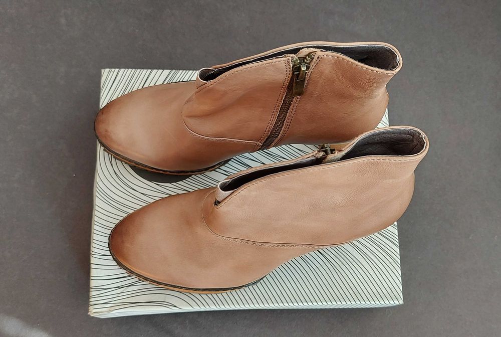 Дамски боти, естествена кожа, р-р 39, НОВИ