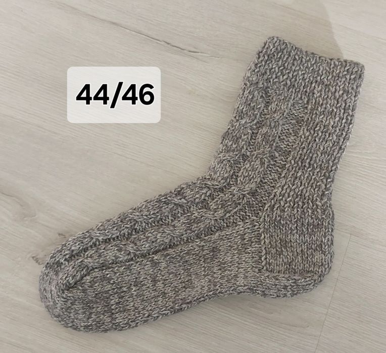 Șosete tricotate manual