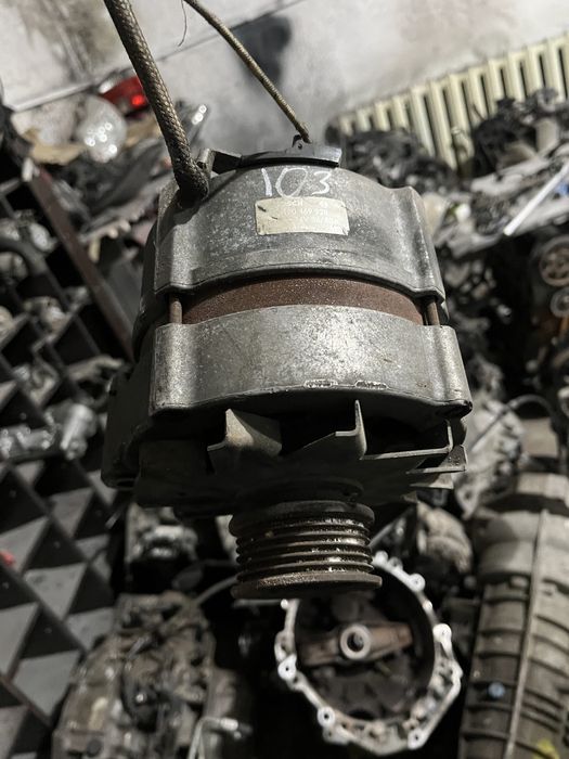 Генератор  мерседес 103..102.