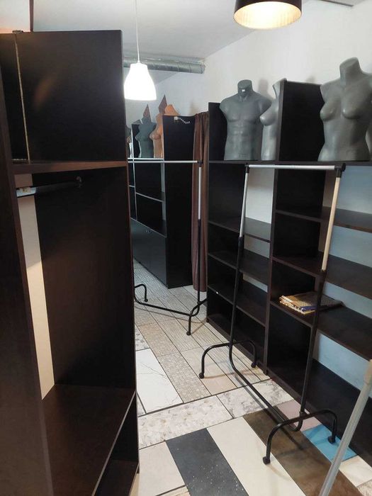 Продавам чисто нови шкафове.скринове за МАГАЗИН. СПЕШНО