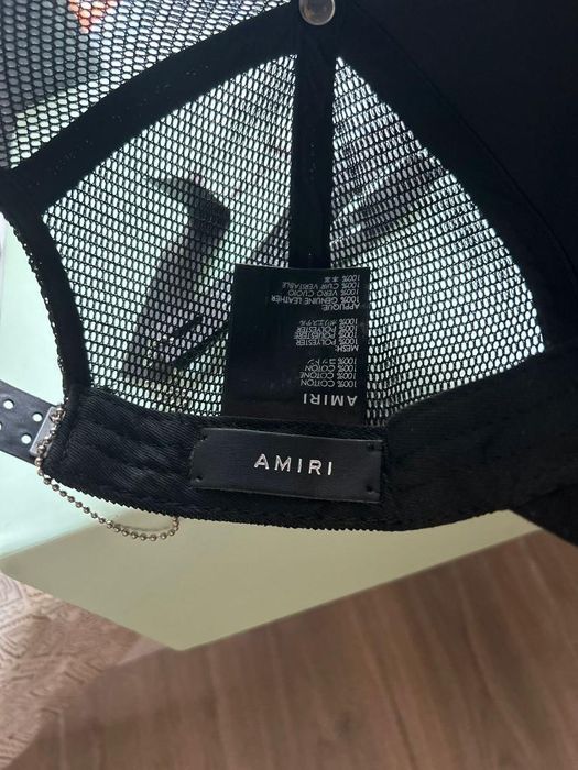 Vând urgent sapca amiri noua