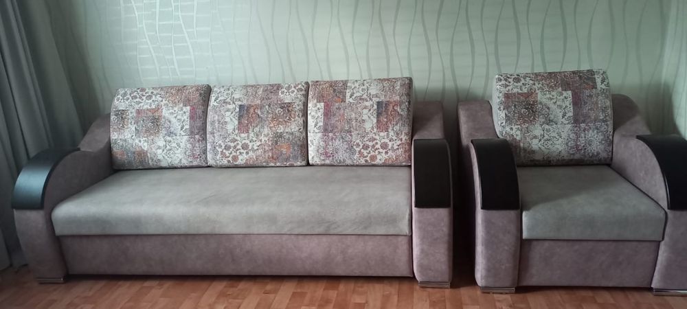 Продается диван с креслом