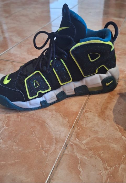 Adidasi nike uptempo