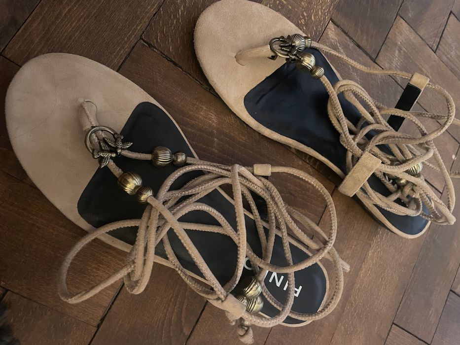 Сандали Pinko с връзки